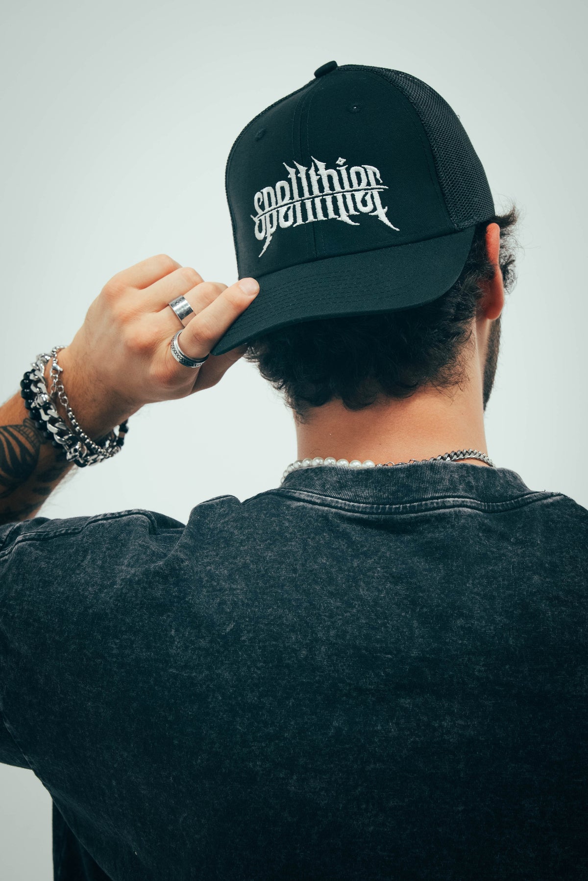 SPELLTHIEF TRUCKER HAT